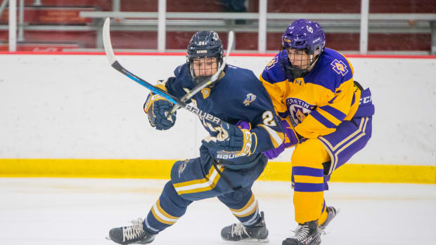 Hermantown vs Cretin-Derham-Hall Dec2-22 Earl Ebensteiner5
